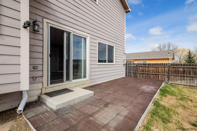 1721 APPALOOSA DR, Cheyenne, WY 82001
