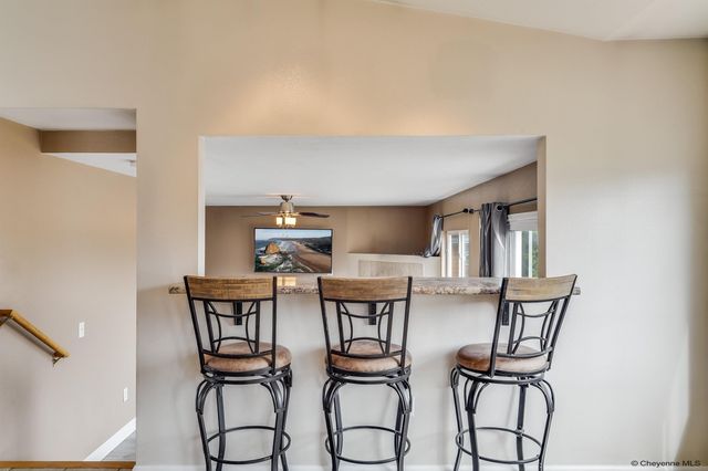 1721 APPALOOSA DR, Cheyenne, WY 82001