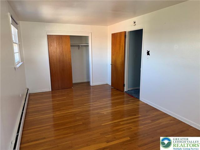 1556 Bayberry Lane, Bethlehem City, PA 18018