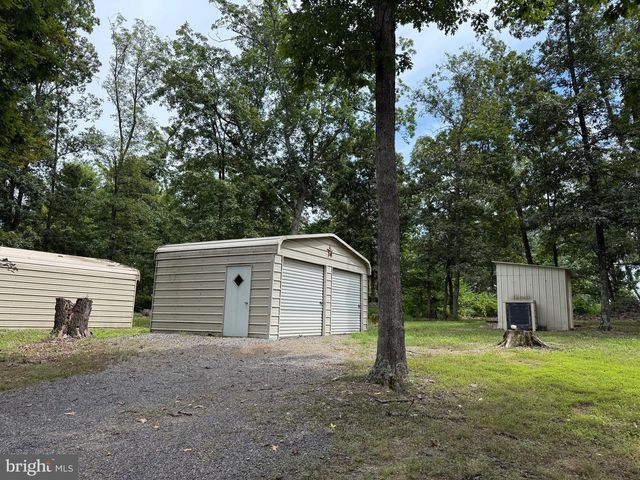 76 SCHAEFFER HILL DR, Paw Paw, WV 25434