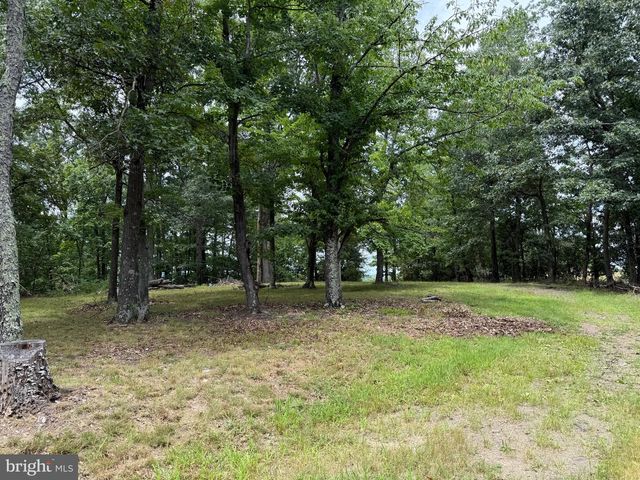 76 SCHAEFFER HILL DR, Paw Paw, WV 25434