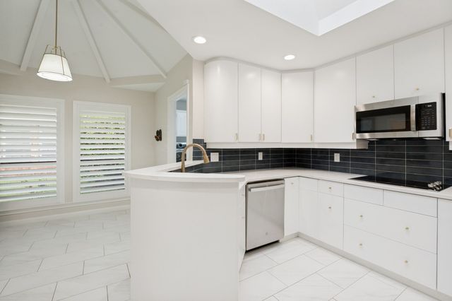 4015 Lawngate Drive, Dallas, TX 75287