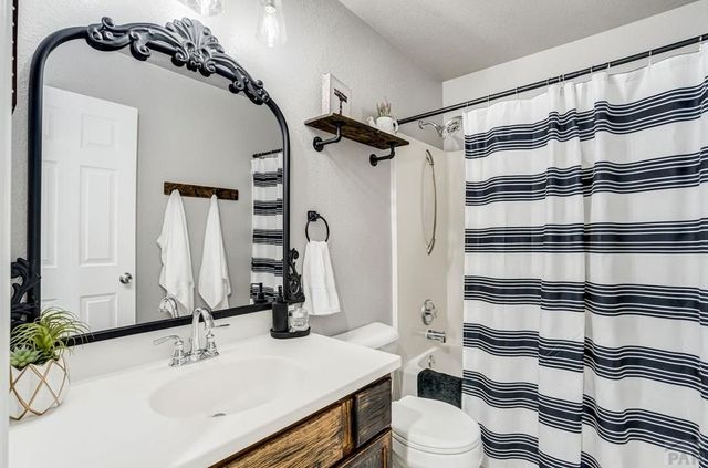 4880 Warbler Court, Pueblo, CO 81008