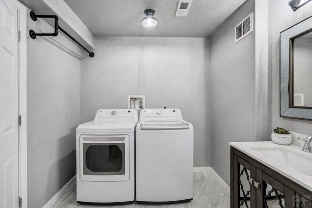 4880 Warbler Court, Pueblo, CO 81008