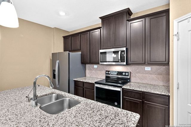 3131 Comanche Crossing, San Antonio, TX 78224