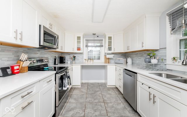 220 Lee Boulevard, Seymour, IN 47274