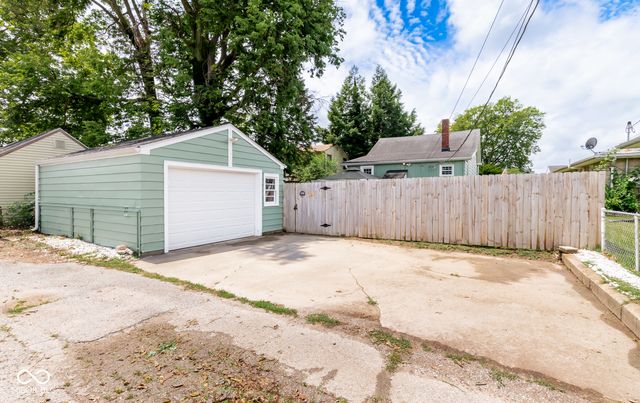 220 Lee Boulevard, Seymour, IN 47274