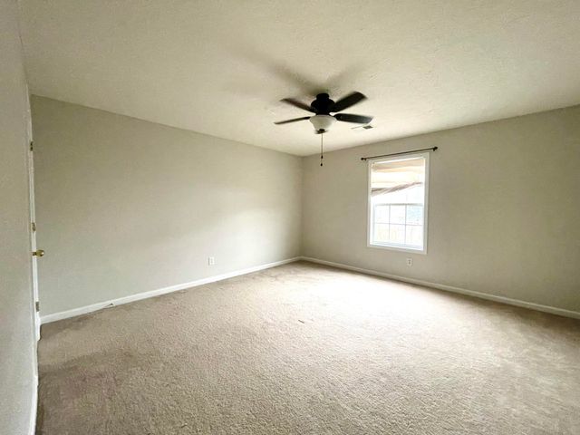 327 Newcastle Lane, Winchester, KY 40391