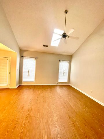 327 Newcastle Lane, Winchester, KY 40391