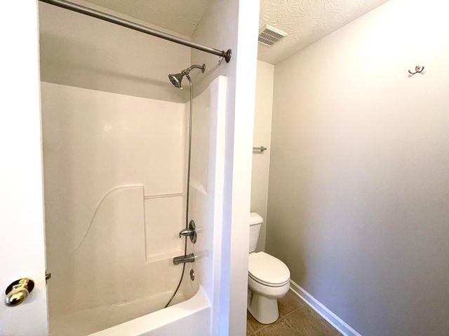 327 Newcastle Lane, Winchester, KY 40391