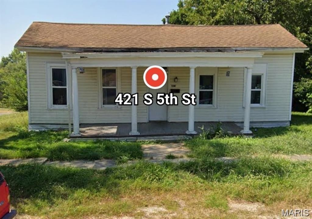 421 S 5th Street, Louisiana, MO 63353