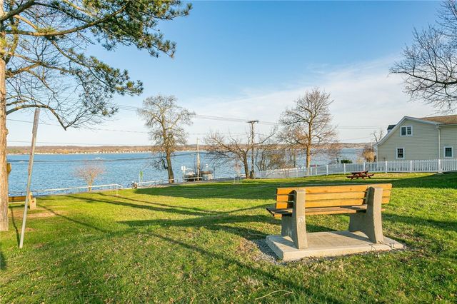 4906 Bramblewood Trail, Canandaigua Town, NY 14424