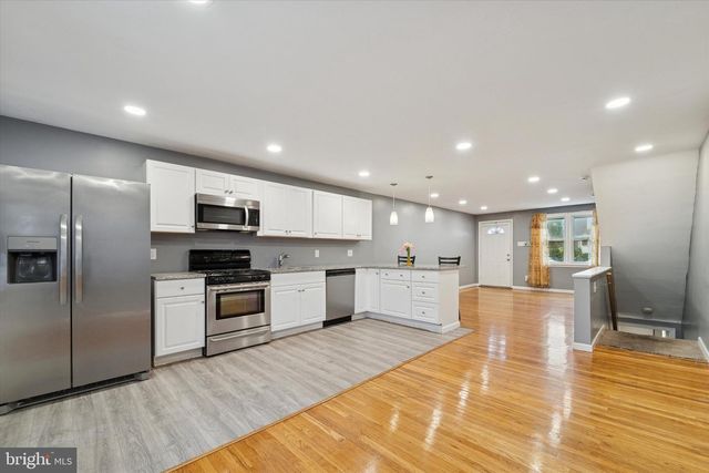 887 TAYLOR DR, Folcroft, PA 19032