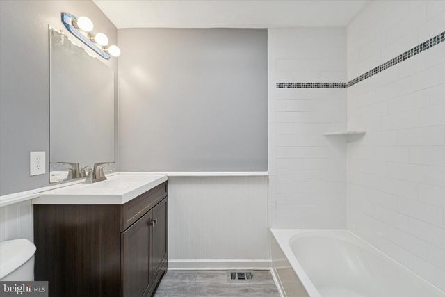 887 TAYLOR DR, Folcroft, PA 19032