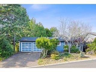 1420 Sw FAIRWAY Dr, Waldport, OR 97394