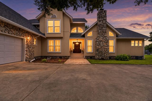 1120 Waters Edge Drive, Summerton, SC 29148