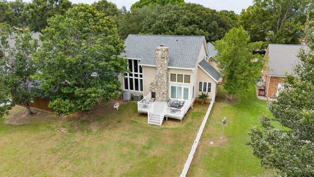 1120 Waters Edge Drive, Summerton, SC 29148