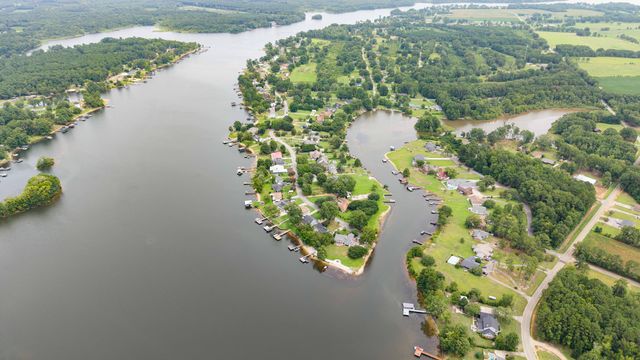 1120 Waters Edge Drive, Summerton, SC 29148