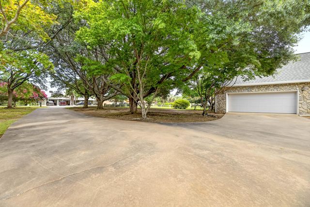 1120 Waters Edge Drive, Summerton, SC 29148