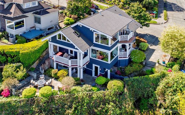 1712 Arch Avenue SW, Seattle, WA 98116