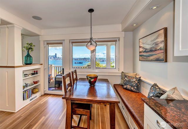 1712 Arch Avenue SW, Seattle, WA 98116