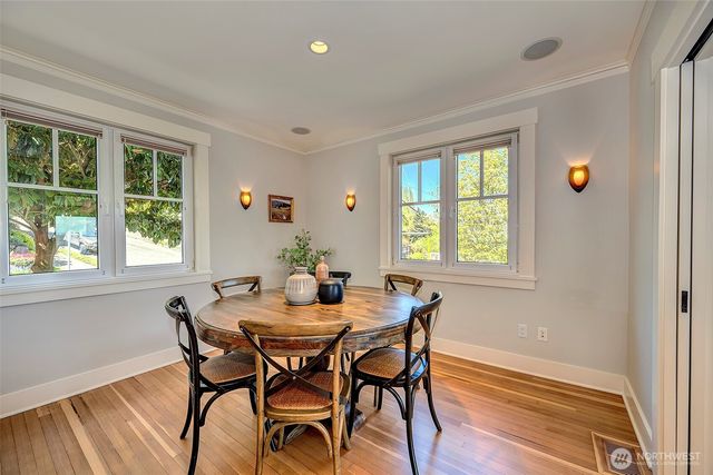 1712 Arch Avenue SW, Seattle, WA 98116