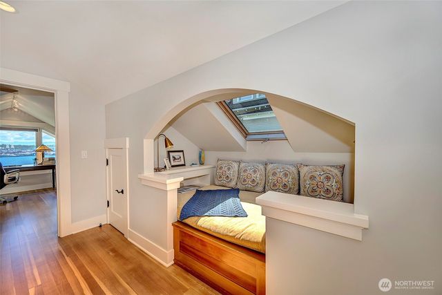 1712 Arch Avenue SW, Seattle, WA 98116