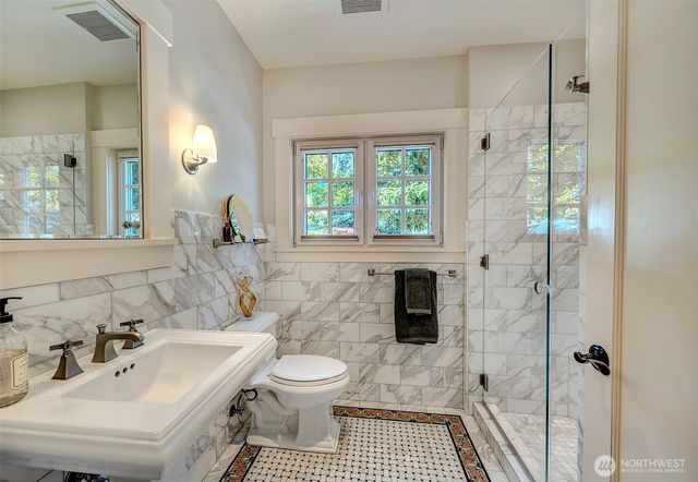 1712 Arch Avenue SW, Seattle, WA 98116