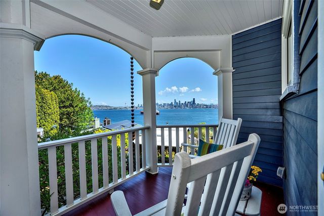1712 Arch Avenue SW, Seattle, WA 98116