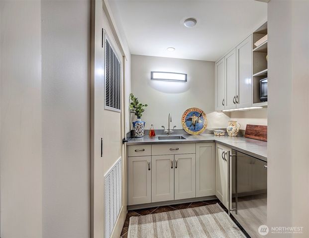 1712 Arch Avenue SW, Seattle, WA 98116