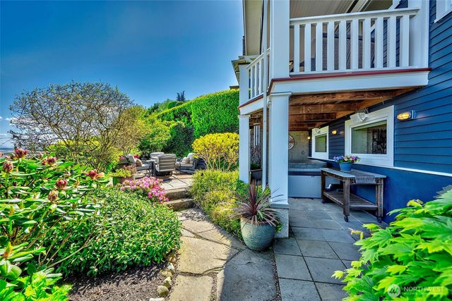 1712 Arch Avenue SW, Seattle, WA 98116