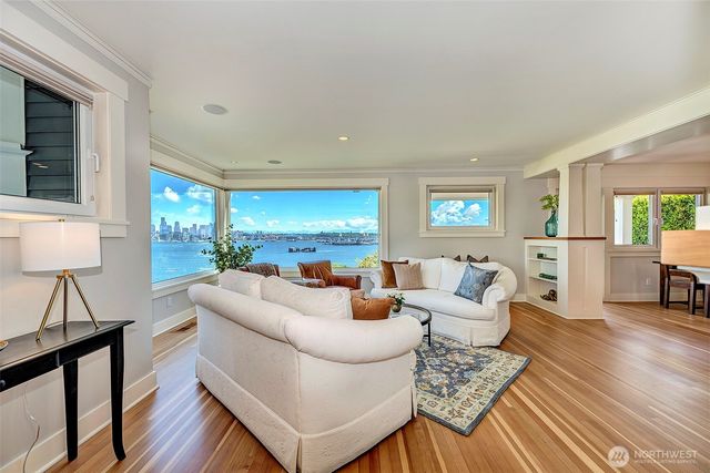 1712 Arch Avenue SW, Seattle, WA 98116