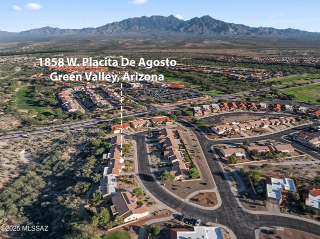 1858 W Placita De Agosto, Green Valley, AZ 85622