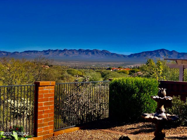 1858 W Placita De Agosto, Green Valley, AZ 85622