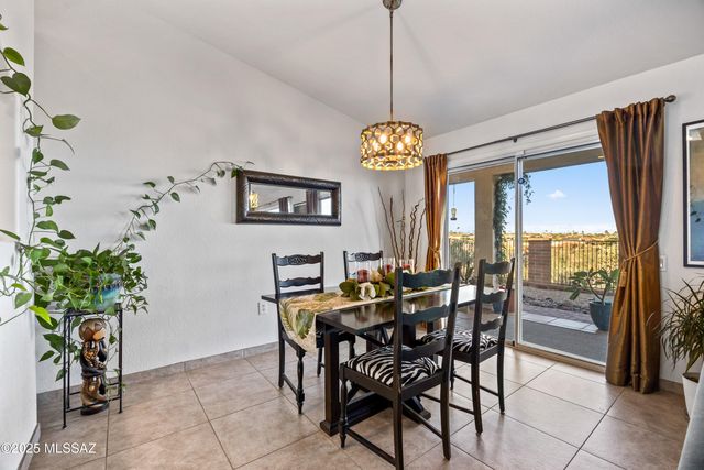 1858 W Placita De Agosto, Green Valley, AZ 85622