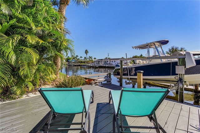 11860 Island AVE, Matlacha, FL 33993