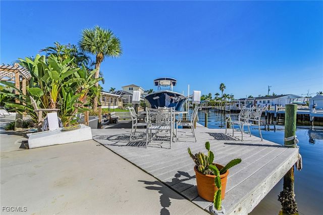 11860 Island AVE, Matlacha, FL 33993