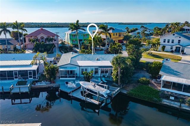 11860 Island AVE, Matlacha, FL 33993