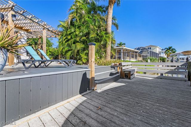 11860 Island AVE, Matlacha, FL 33993