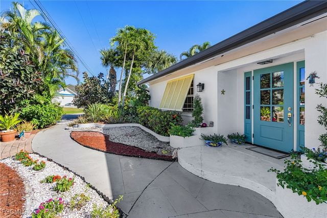 11860 Island AVE, Matlacha, FL 33993