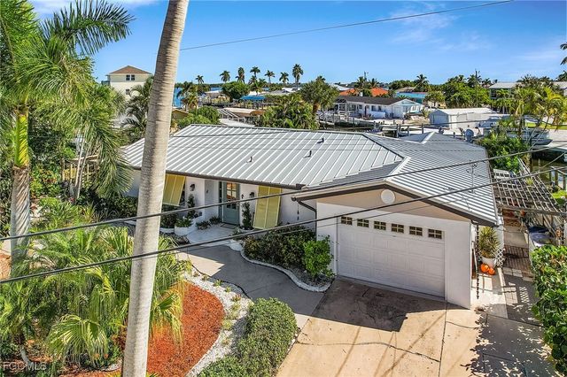 11860 Island AVE, Matlacha, FL 33993