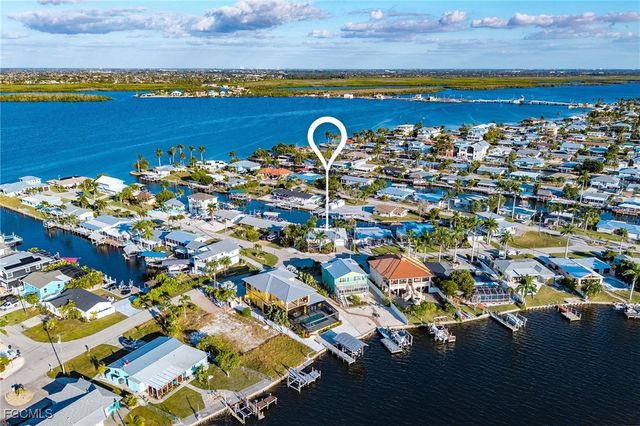 11860 Island AVE, Matlacha, FL 33993