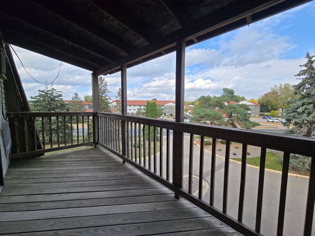 2005 E 122nd Street A23, Burnsville, MN 55337