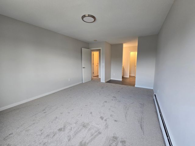 2005 E 122nd Street A23, Burnsville, MN 55337