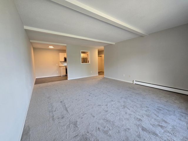 2005 E 122nd Street A23, Burnsville, MN 55337