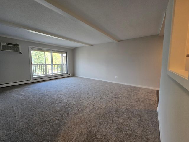 2005 E 122nd Street A23, Burnsville, MN 55337