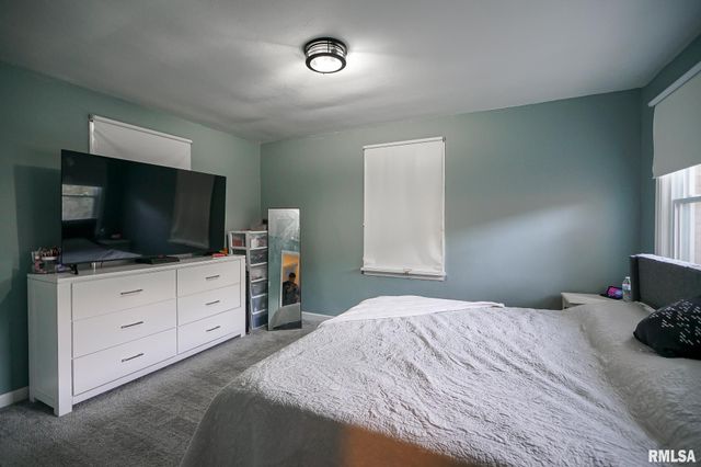 911 E GLEN Avenue, Peoria Heights, IL 61616