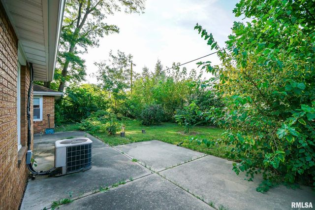 911 E GLEN Avenue, Peoria Heights, IL 61616