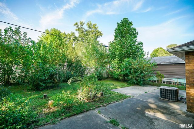 911 E GLEN Avenue, Peoria Heights, IL 61616