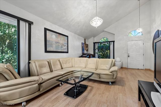 7625 Raven Hills Drive, Las Vegas, NV 89149